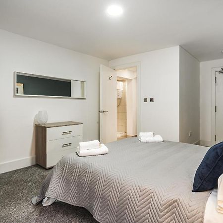 The Renfrew Residence 4-Bedroom, City Centre Glasgow Esterno foto